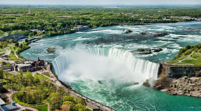 A monumentális Niagara-vízesés